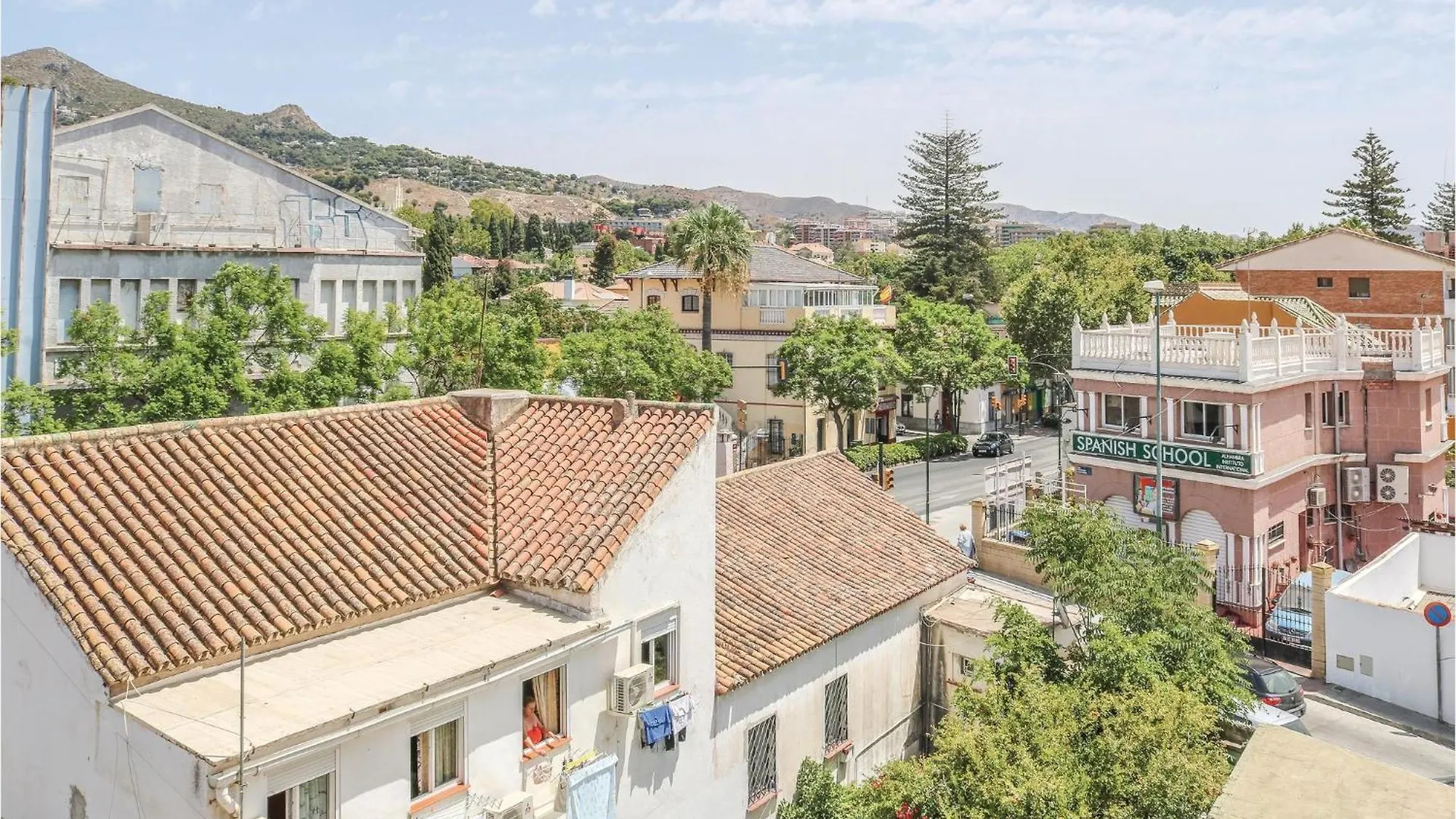 4 Bedroom Stunning Apartment In Malaga